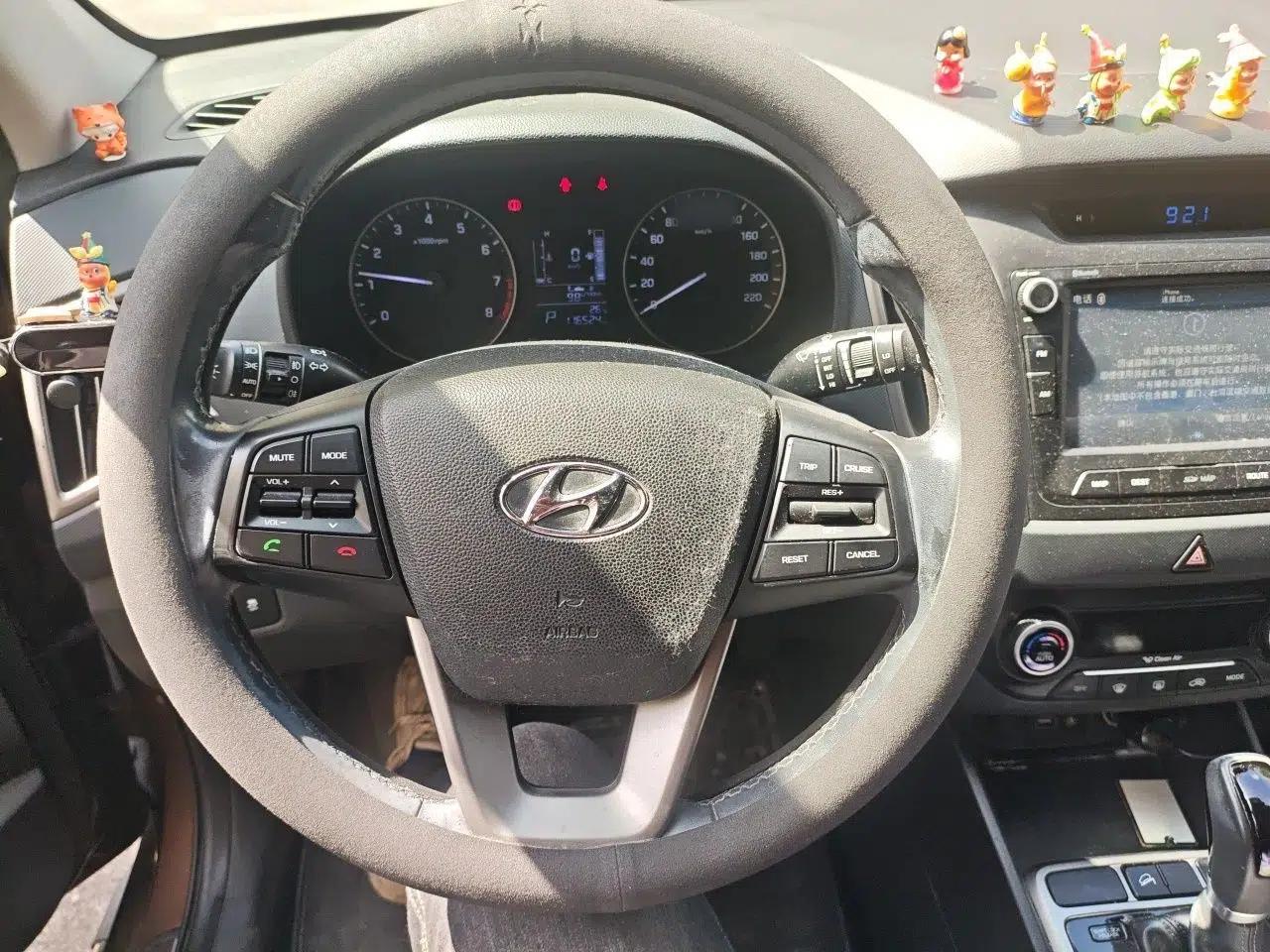 Hyundai ix25 2015 2.0L Automatic Two-Wheel Drive Intelligent GLS — миниатюра 11
