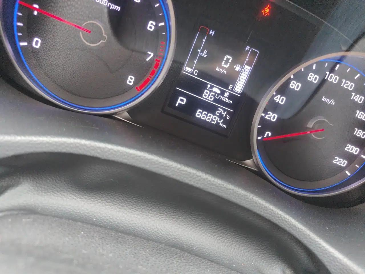 Hyundai ix25 2017 1.6L Automatic Smart Version — миниатюра 13