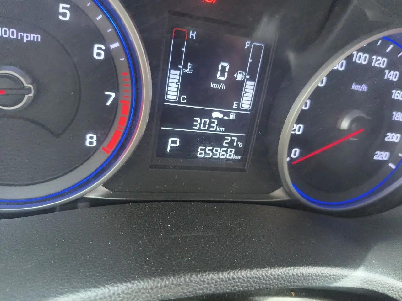 Hyundai ix25 2017 1.6L Automatic Smart Version — миниатюра 13
