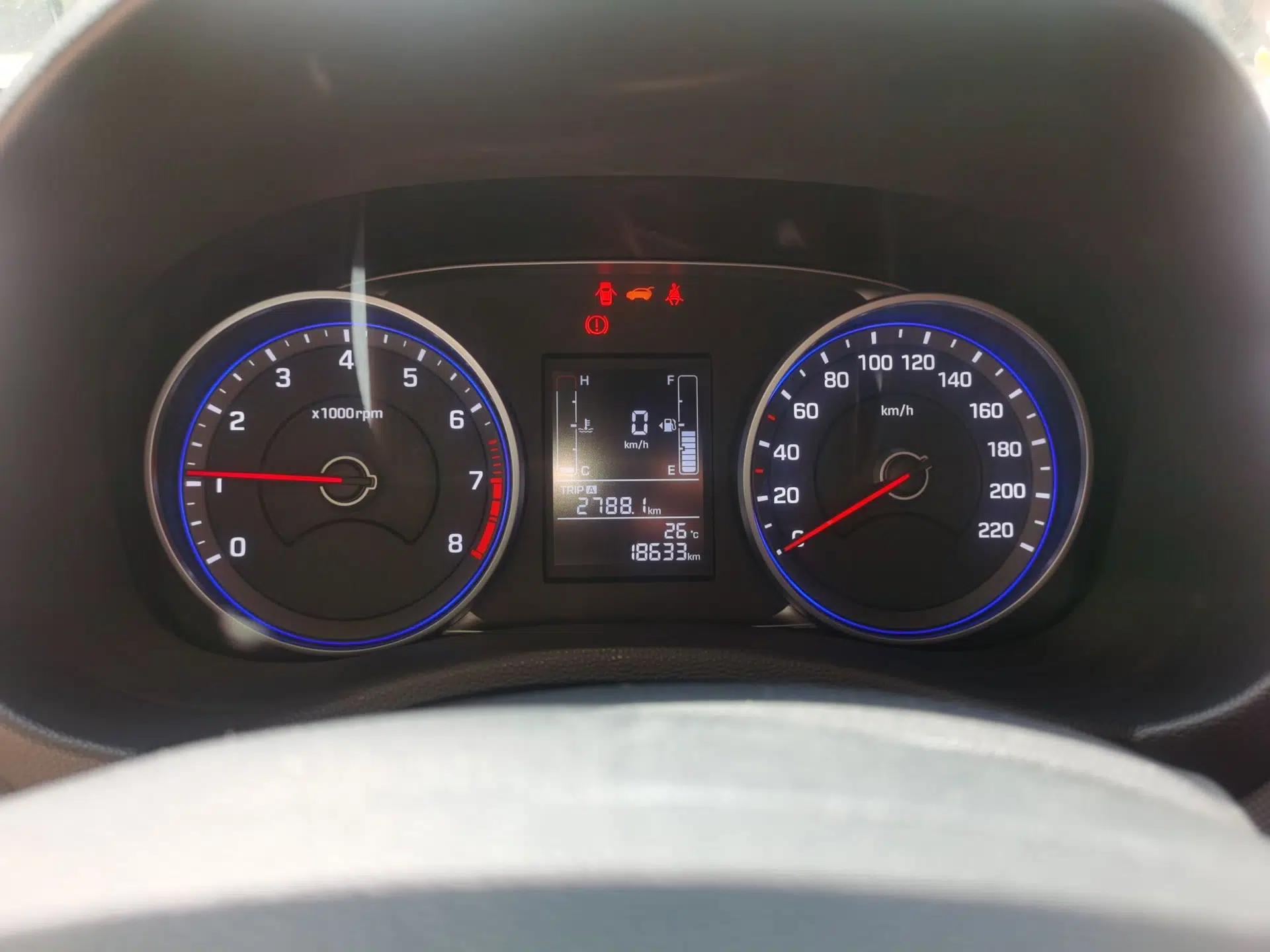 Hyundai ix25 2017 1.6L Manual Fashion Model — миниатюра 12