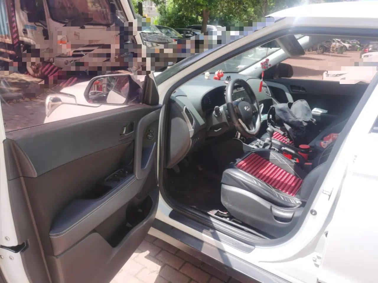 Hyundai ix25 2017 1.6L Manual Fashion Model — миниатюра 17