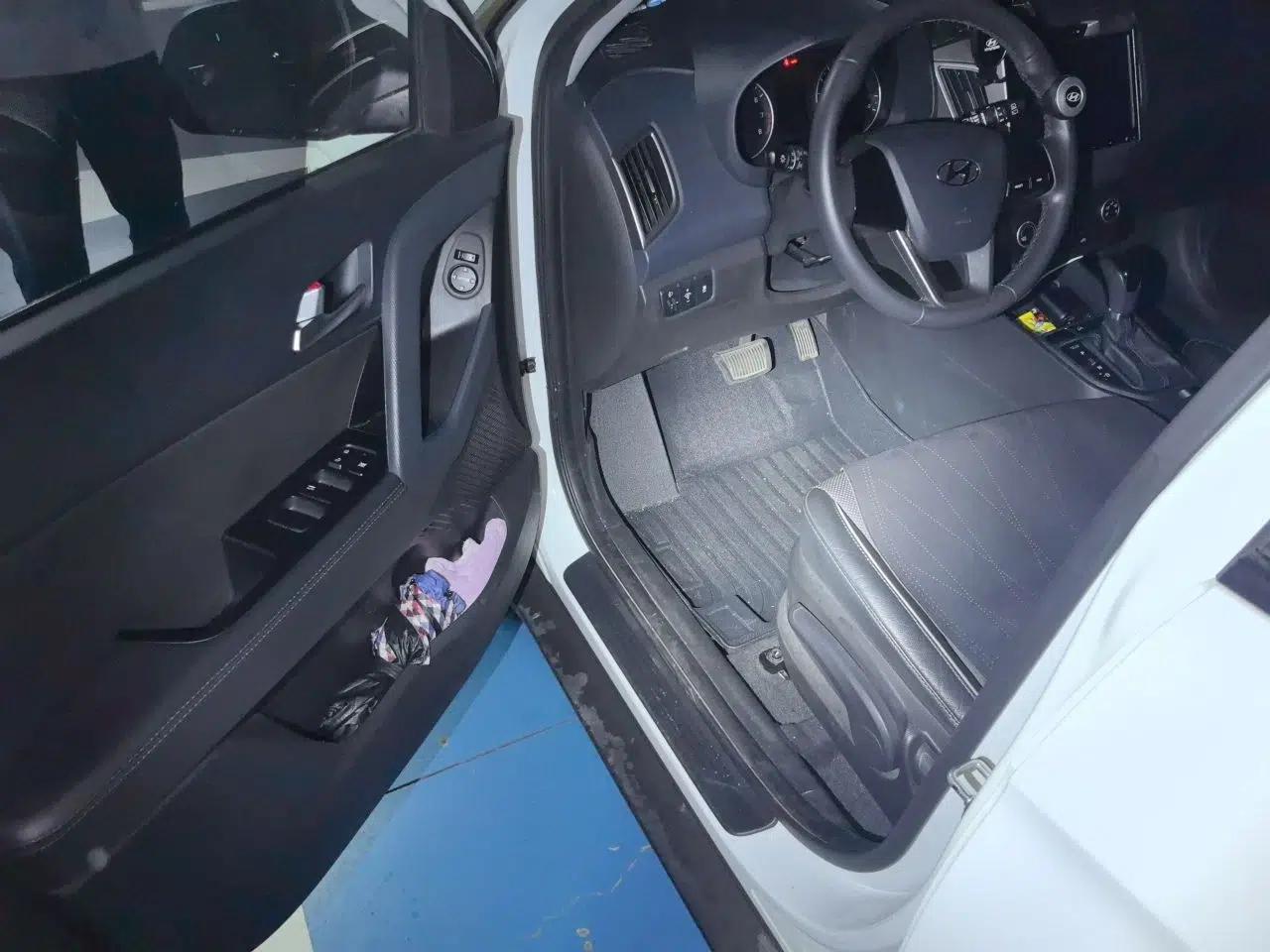 Hyundai ix25 2017 1.6L Automatic Smart Version — миниатюра 17