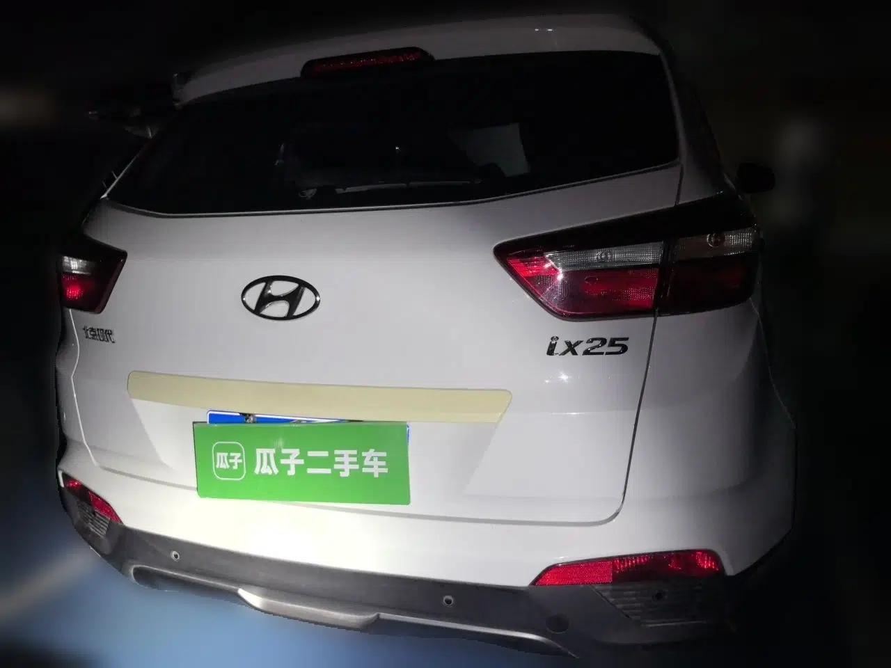 Hyundai ix25 2017 1.6L Automatic Smart Version — миниатюра 5
