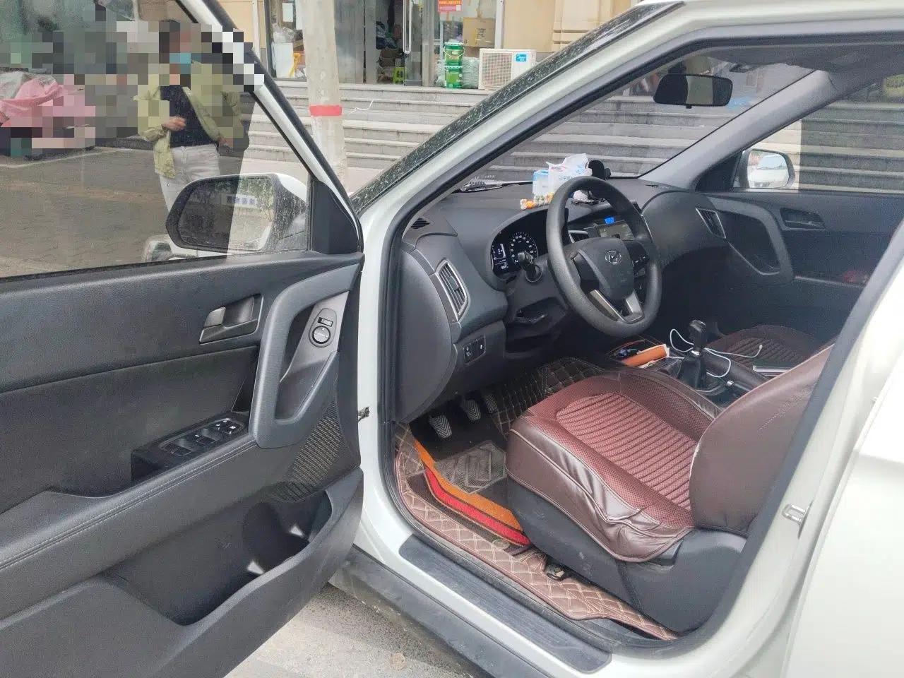 Hyundai ix25 2015 1.6L Manual Two-Wheel Drive Fashionable GS Model — миниатюра 17