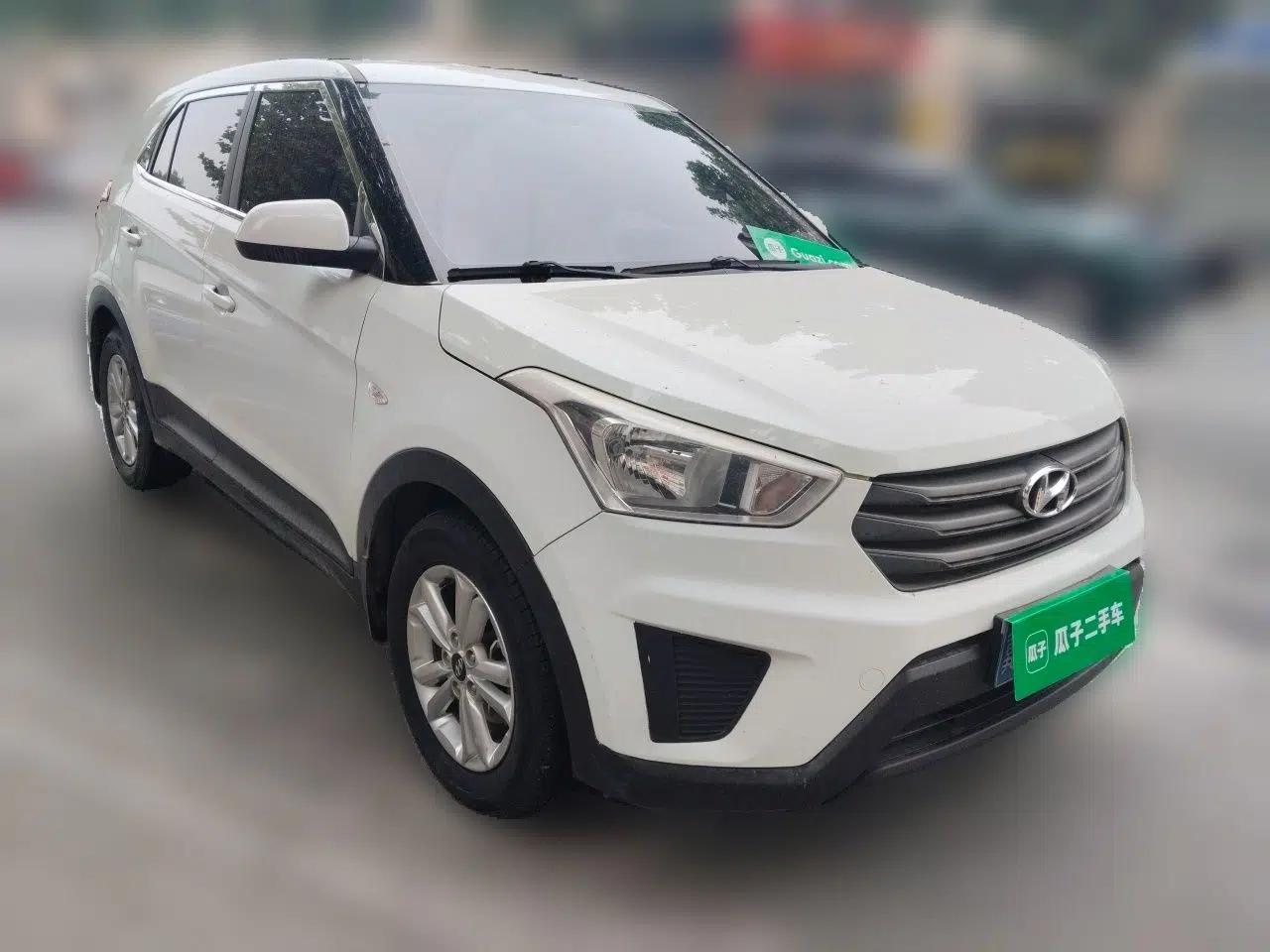 Hyundai ix25 2015 1.6L Manual Two-Wheel Drive Fashionable GS Model — миниатюра 3