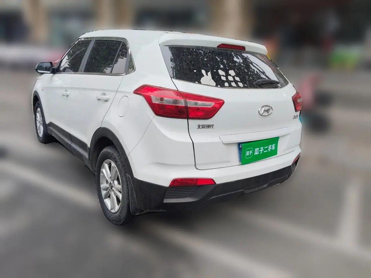 Hyundai ix25 2015 1.6L Manual Two-Wheel Drive Fashionable GS Model — миниатюра 4