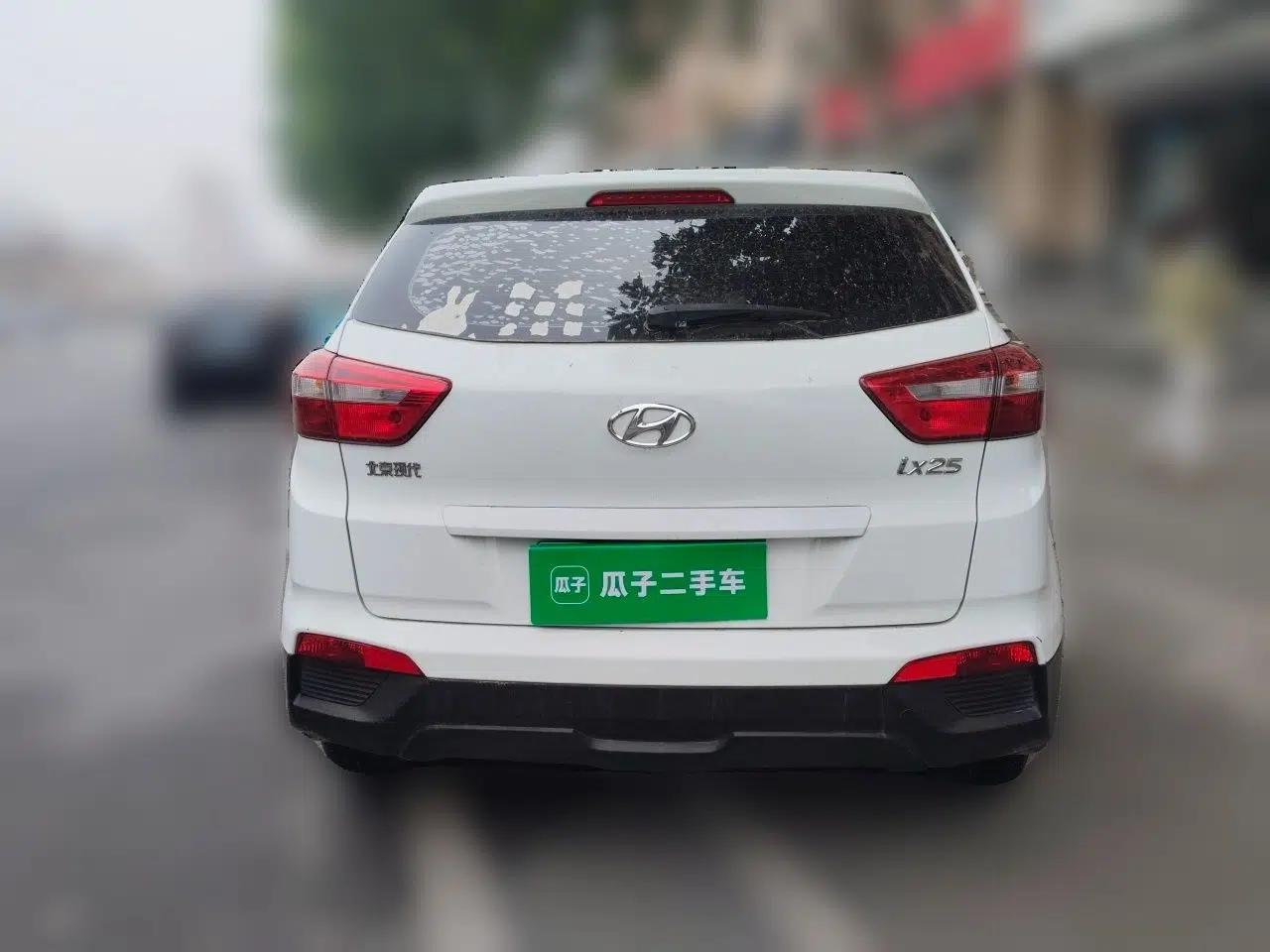 Hyundai ix25 2015 1.6L Manual Two-Wheel Drive Fashionable GS Model — миниатюра 5