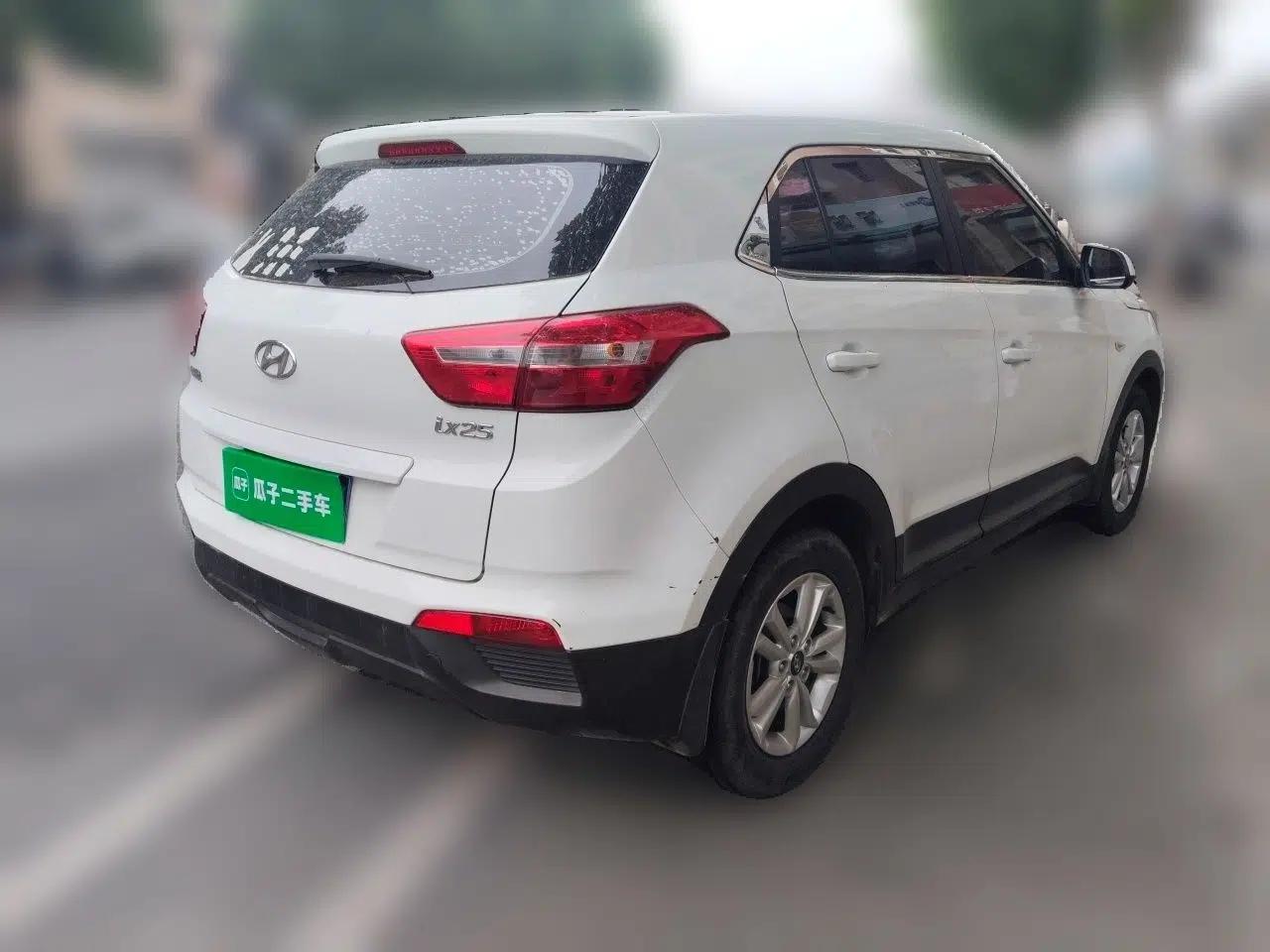 Hyundai ix25 2015 1.6L Manual Two-Wheel Drive Fashionable GS Model — миниатюра 6