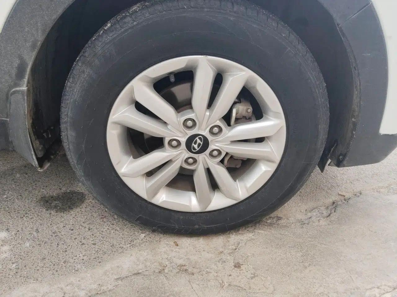 Hyundai ix25 2015 1.6L Manual Two-Wheel Drive Fashionable GS Model — миниатюра 8