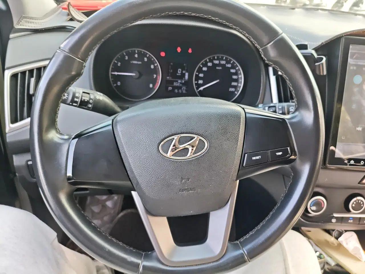 Hyundai ix25 2015 1.6L Automatic Two-Wheel Drive Smart GLS Trim — миниатюра 11