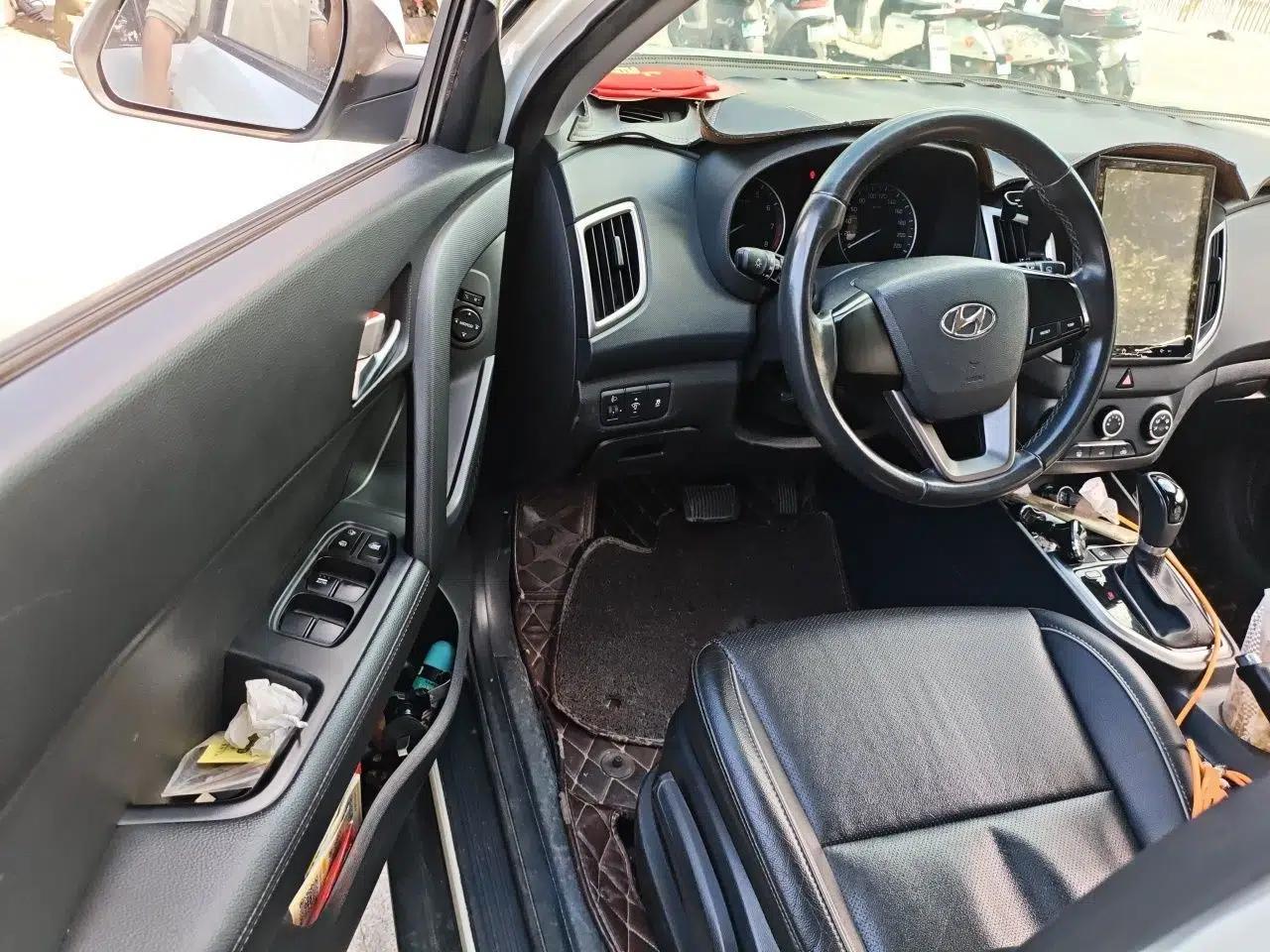 Hyundai ix25 2015 1.6L Automatic Two-Wheel Drive Smart GLS Trim — миниатюра 17