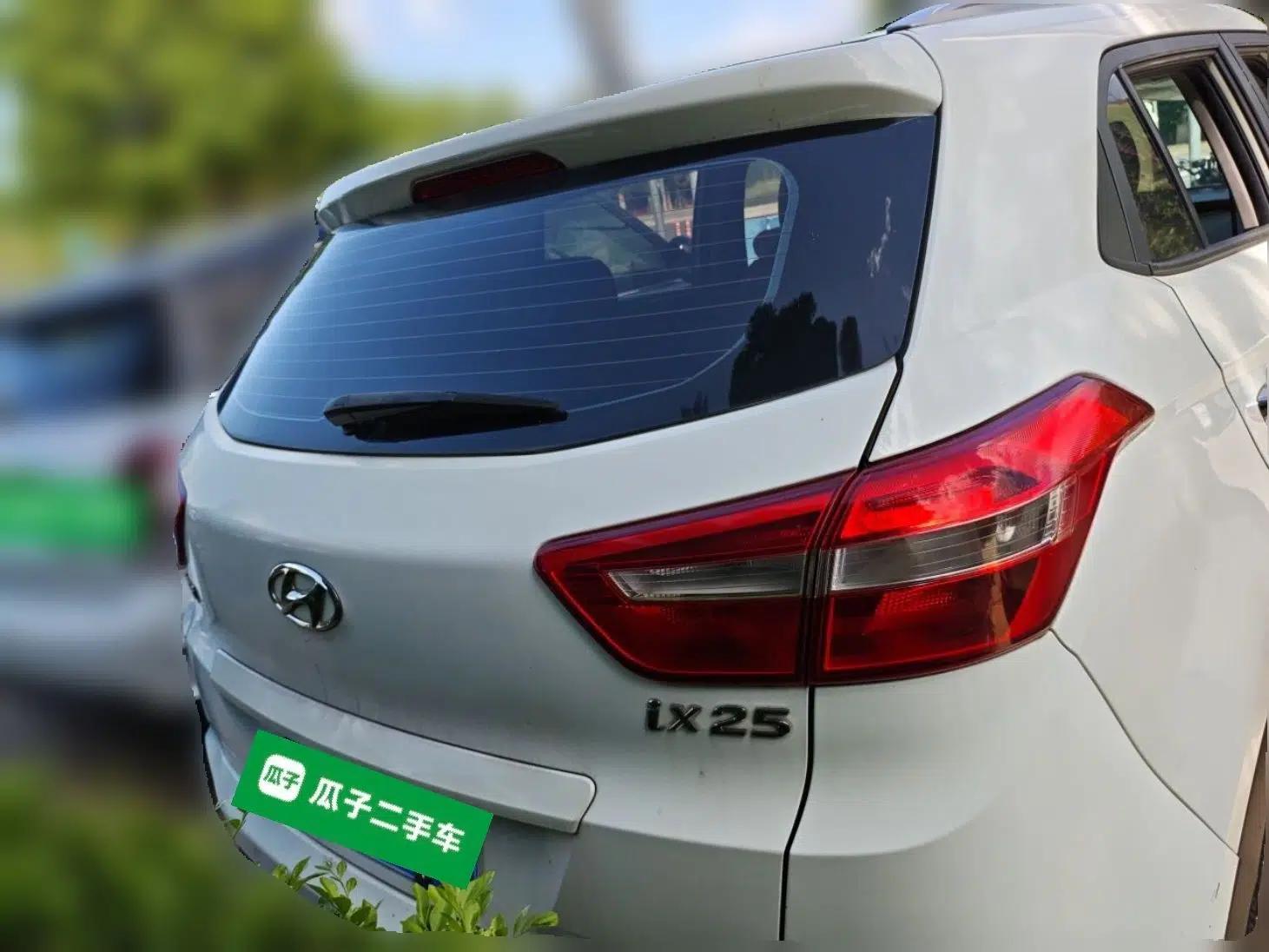 Hyundai ix25 2015 1.6L Automatic Two-Wheel Drive Smart GLS Trim — миниатюра 5