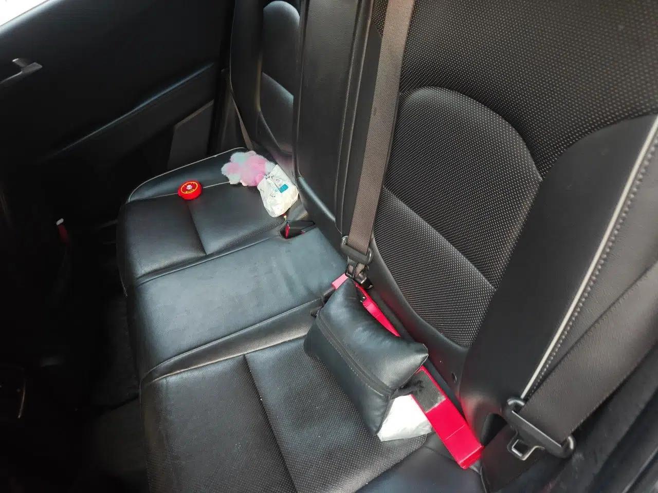 Hyundai ix25 2015 1.6L Automatic Two-Wheel-Drive Deluxe DLX Model — миниатюра 18