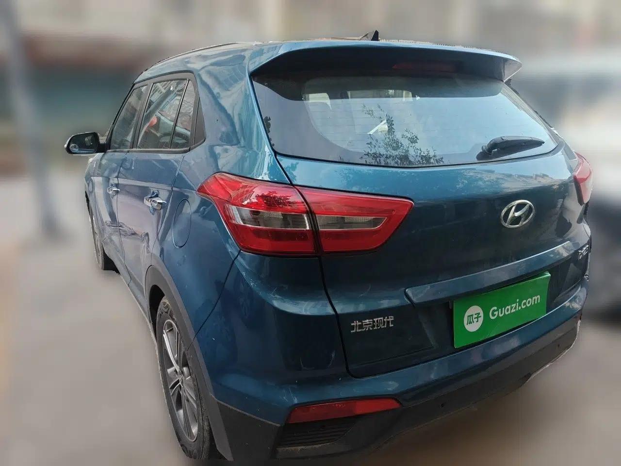Hyundai ix25 2015 1.6L Automatic Two-Wheel-Drive Deluxe DLX Model — миниатюра 4