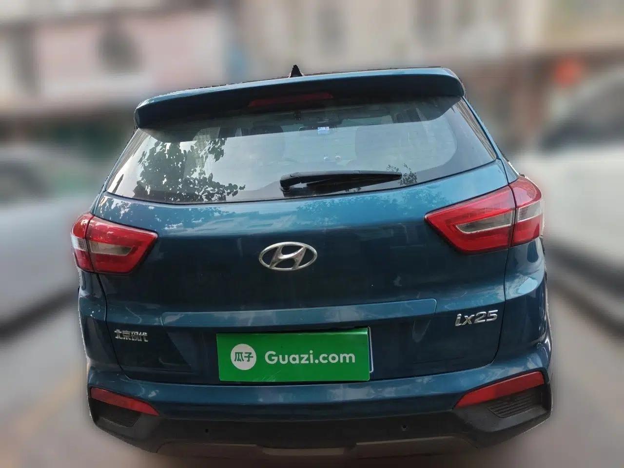 Hyundai ix25 2015 1.6L Automatic Two-Wheel-Drive Deluxe DLX Model — миниатюра 5