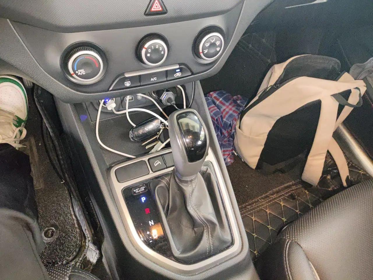 Hyundai ix25 2015 1.6L Automatic Two-Wheel Drive Smart GLS Trim — миниатюра 15