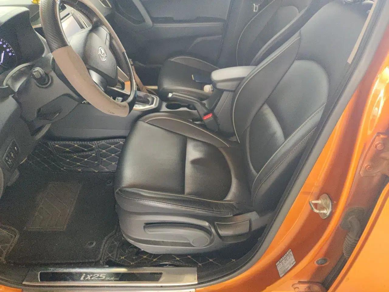 Hyundai ix25 2015 1.6L Automatic Two-Wheel Drive Smart GLS Trim — миниатюра 16