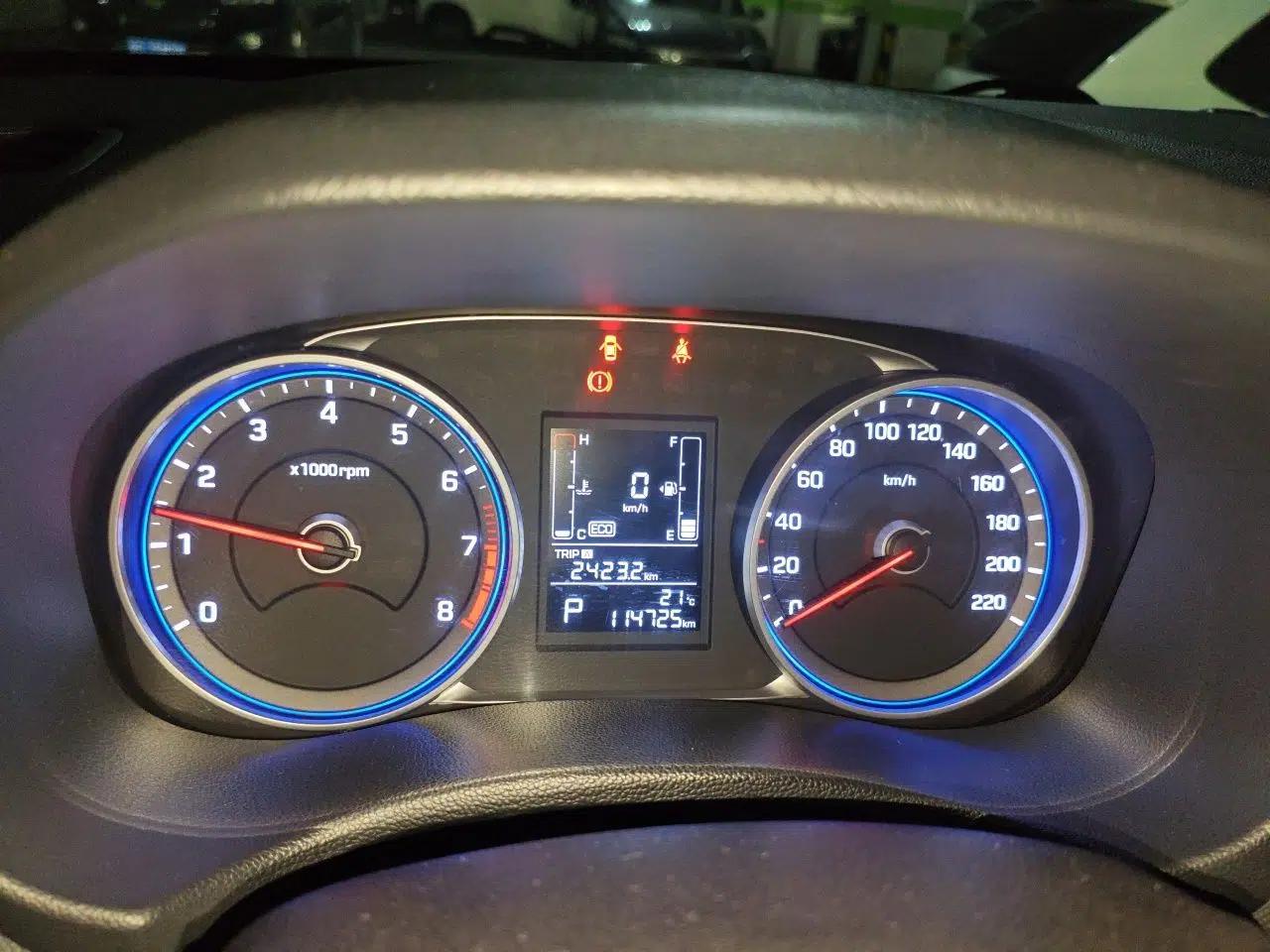 Hyundai ix25 2017 1.6L Automatic Smart Version — миниатюра 12