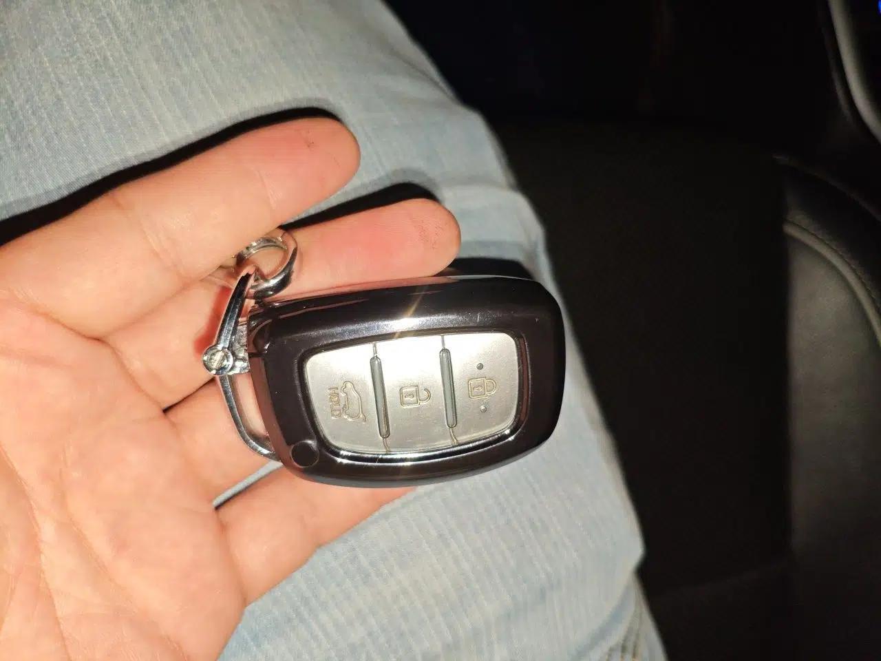 Hyundai ix25 2017 1.6L Automatic Smart Version — миниатюра 9