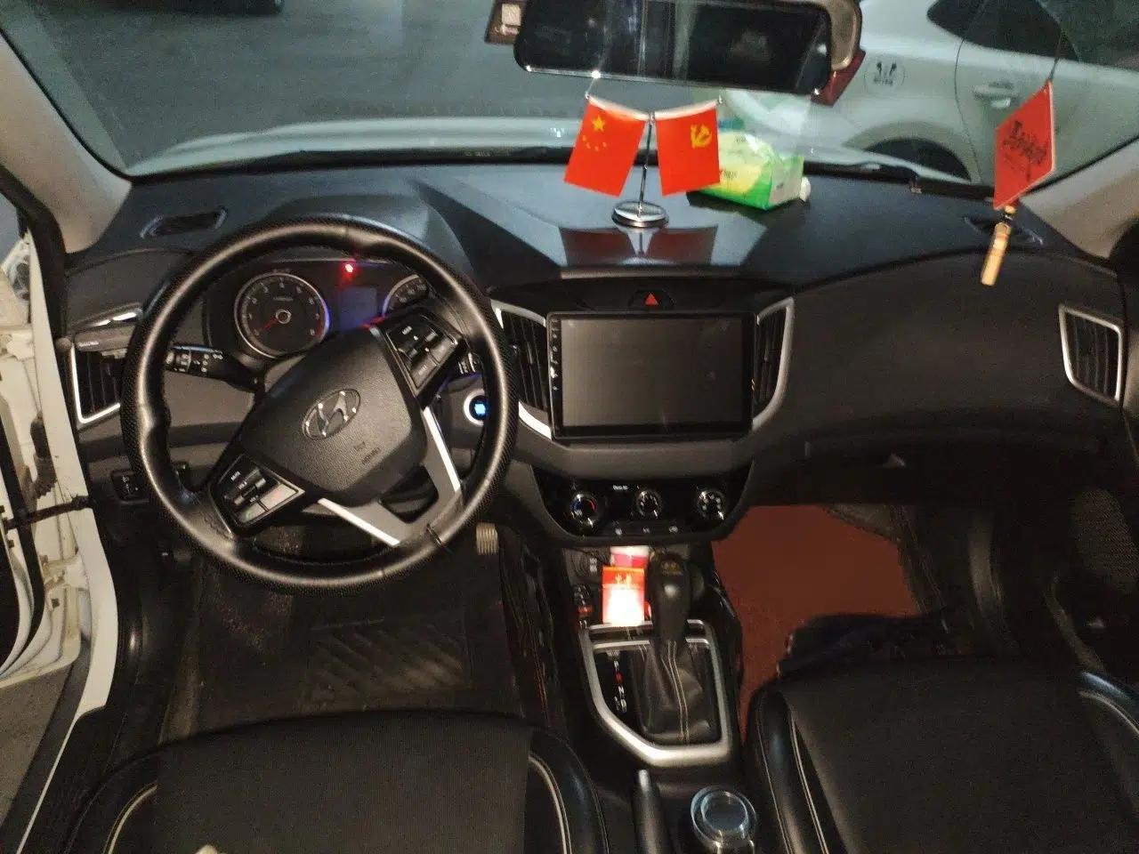 Hyundai ix25 2017 1.6L Automatic Smart Version — миниатюра 10