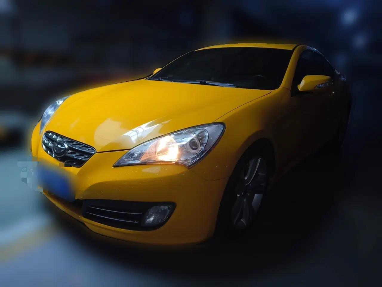 Hyundai Genesis Coupe 2009 2.0T Automatic Deluxe Edition — миниатюра 1