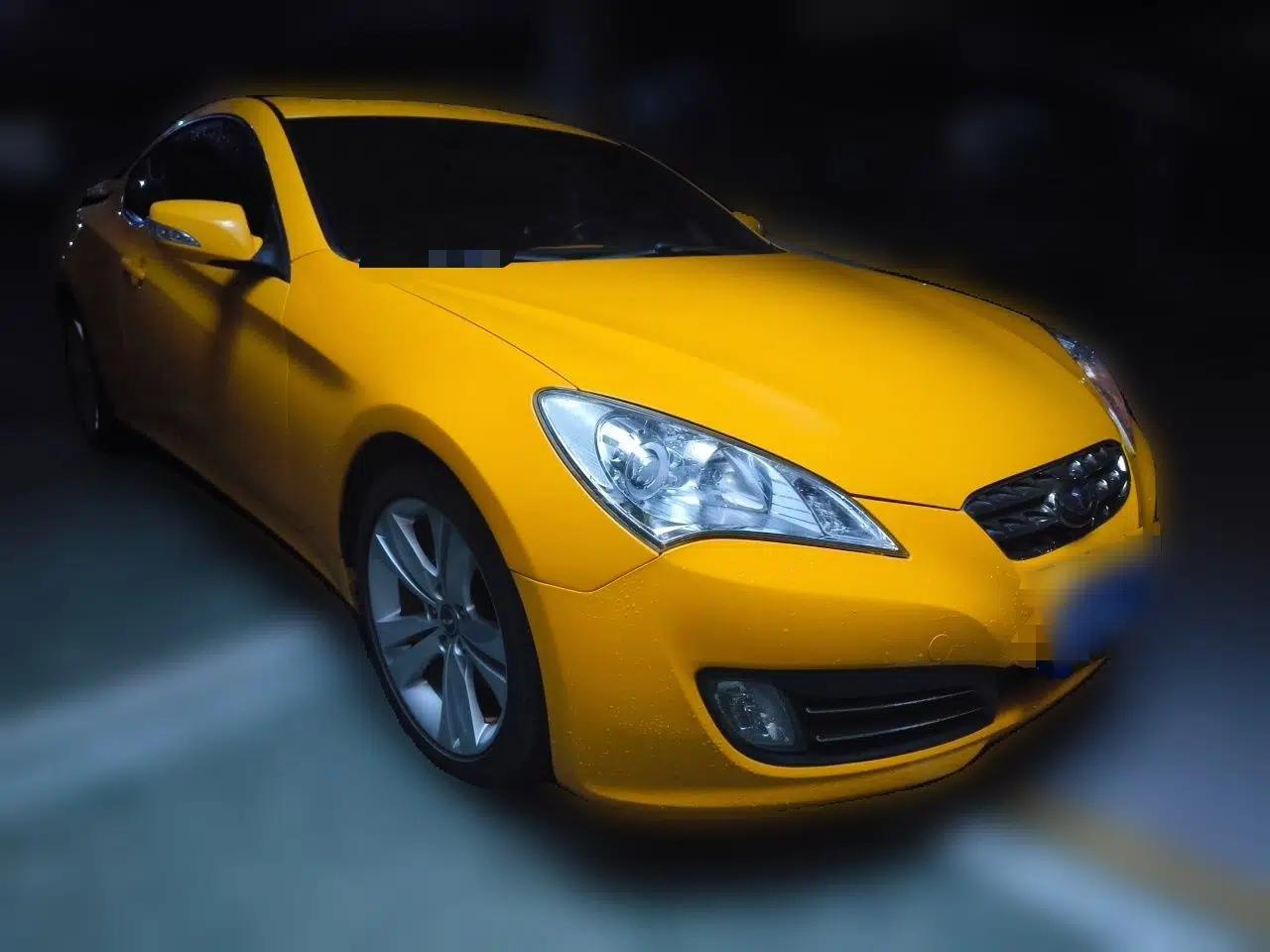 Hyundai Genesis Coupe 2009 2.0T Automatic Deluxe Edition — миниатюра 3