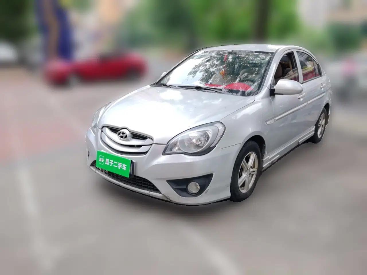 Hyundai Accent 2011 1.4 Manual Comfort Version — миниатюра 1