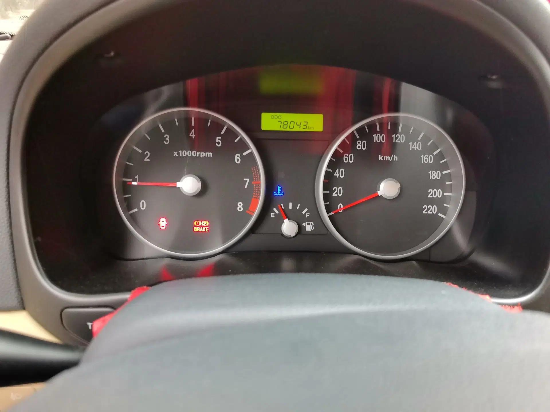 Hyundai Accent 2011 1.4 Manual Comfort Version — миниатюра 12