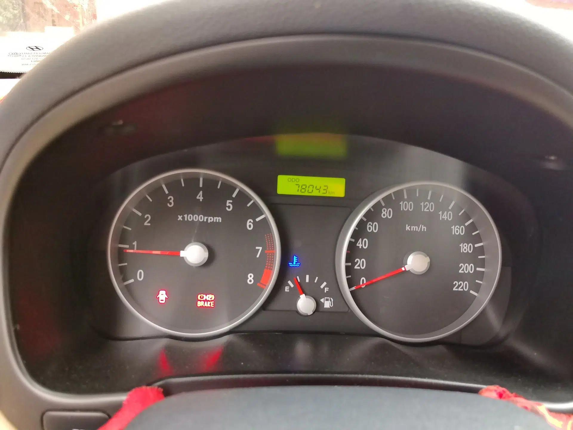 Hyundai Accent 2011 1.4 Manual Comfort Version — миниатюра 13