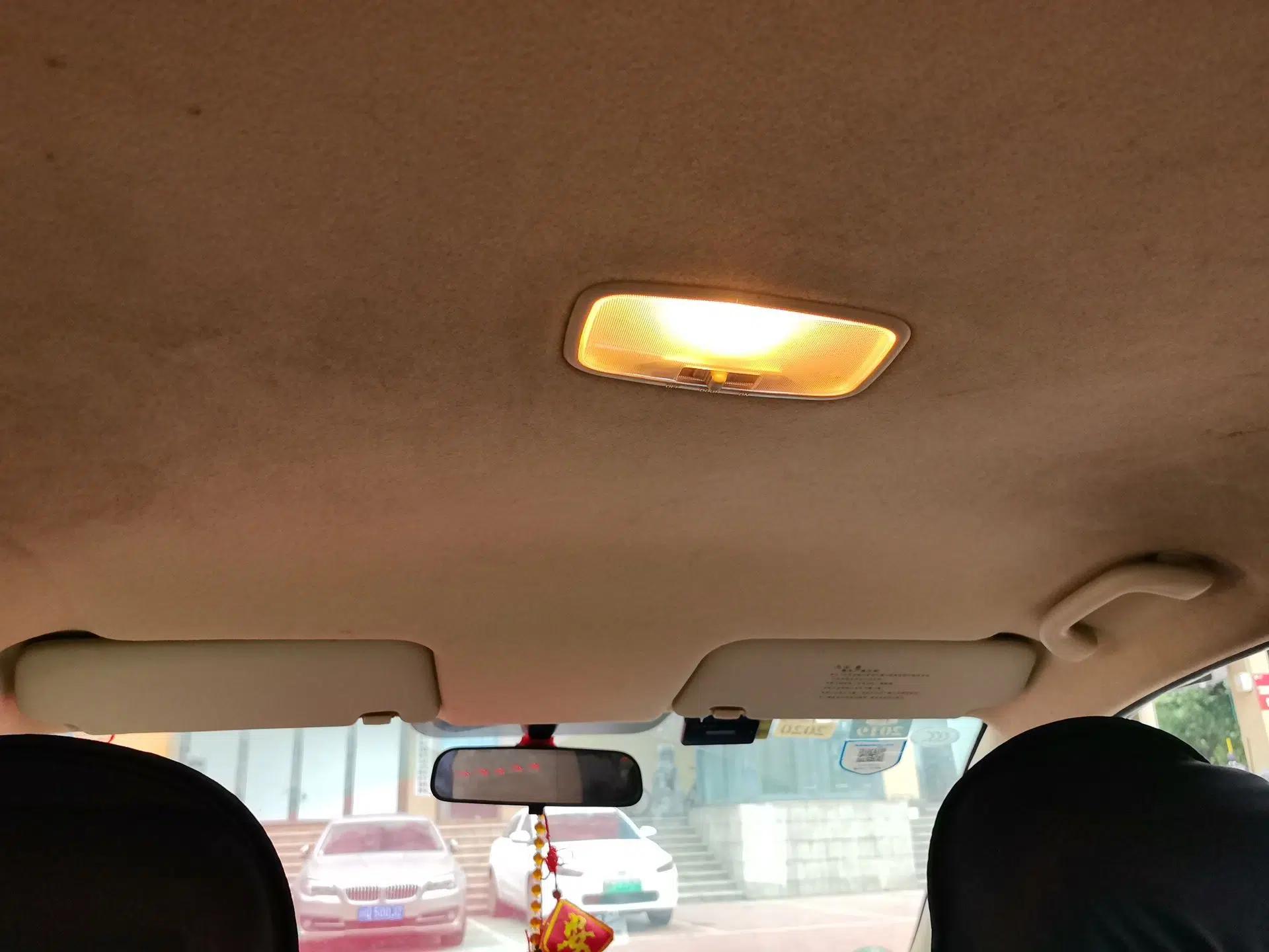 Hyundai Accent 2011 1.4 Manual Comfort Version — миниатюра 19