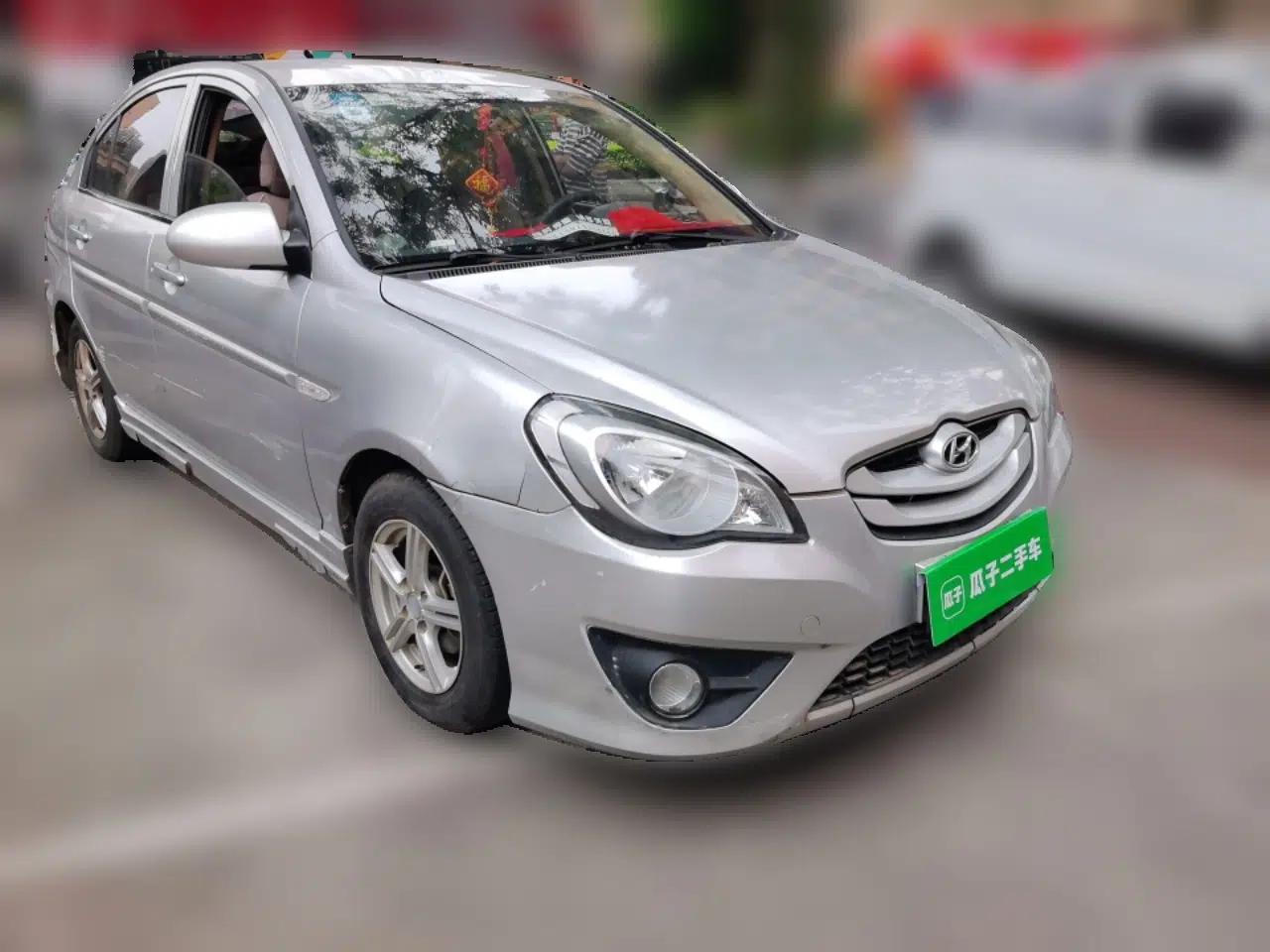 Hyundai Accent 2011 1.4 Manual Comfort Version — миниатюра 3