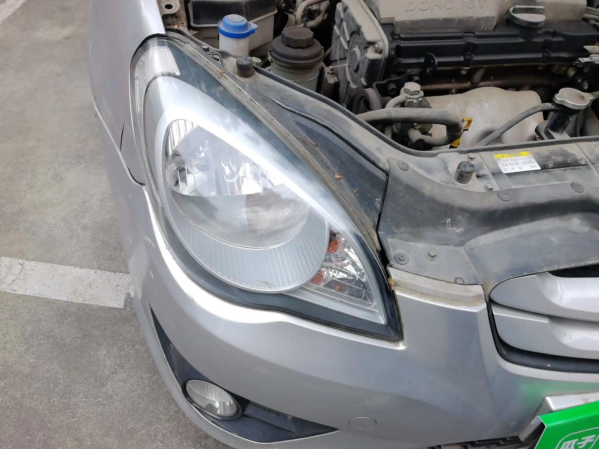 Hyundai Accent 2011 1.4 Manual Comfort Version — миниатюра 7