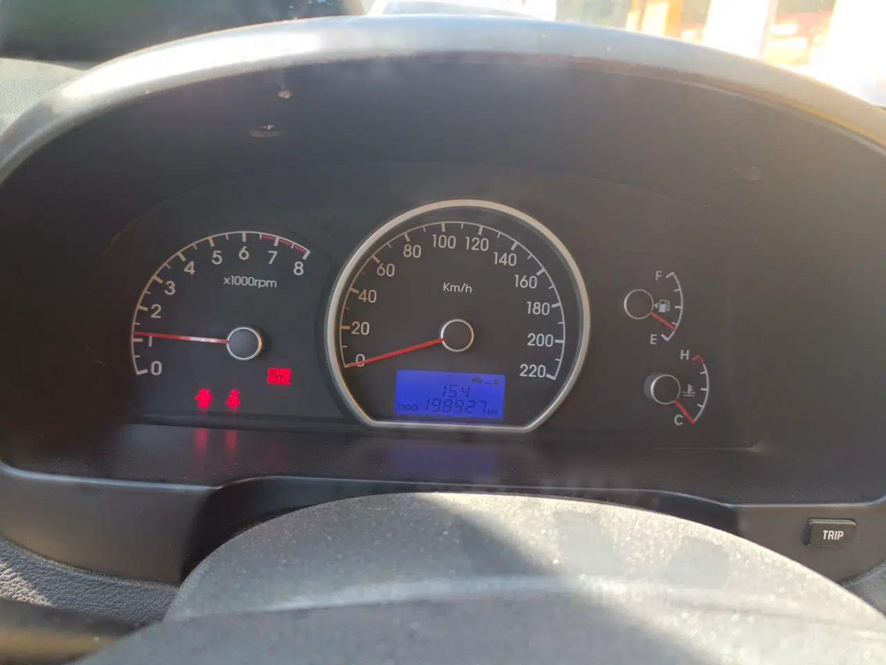 Hyundai Celesta 2011 1.6L Manual Luxury Model — миниатюра 12