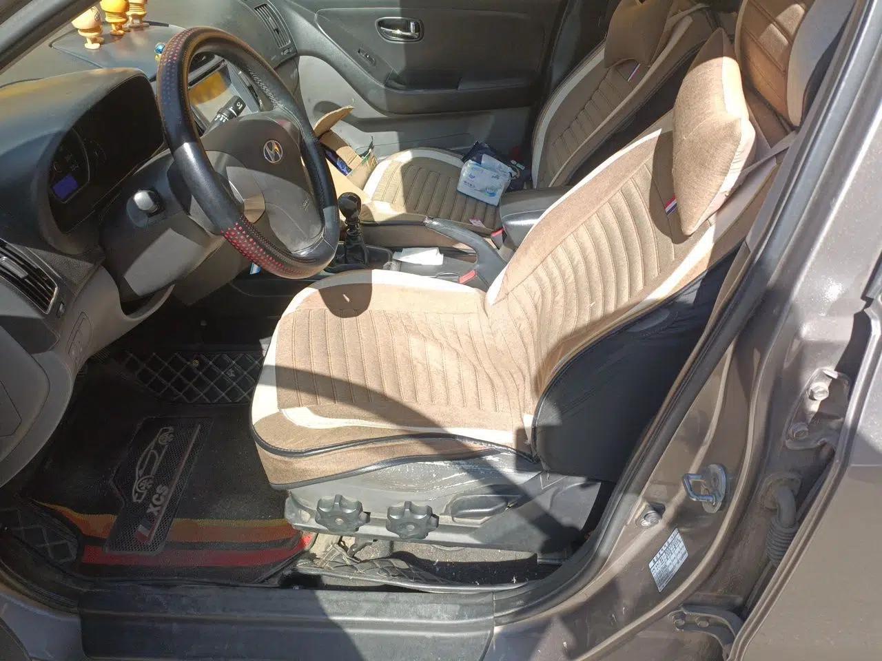 Hyundai Celesta 2011 1.6L Manual Luxury Model — миниатюра 16