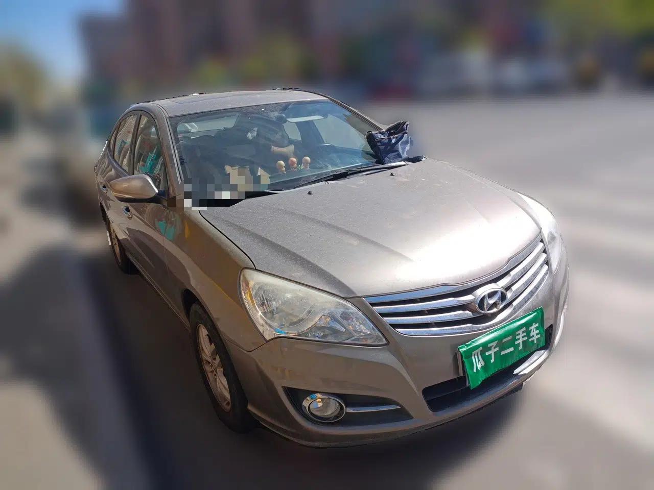 Hyundai Celesta 2011 1.6L Manual Luxury Model — миниатюра 3