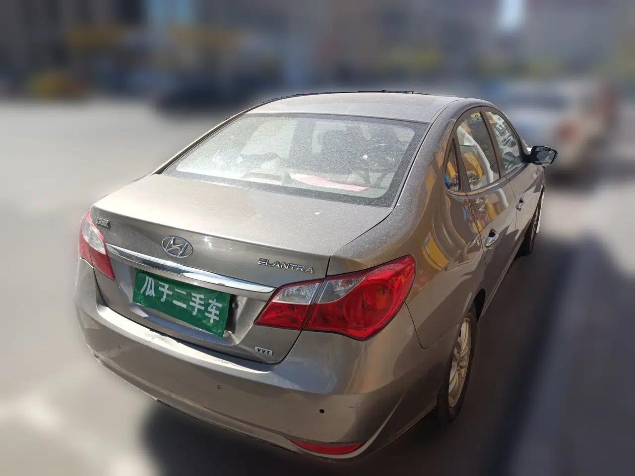 Hyundai Celesta 2011 1.6L Manual Luxury Model — миниатюра 6