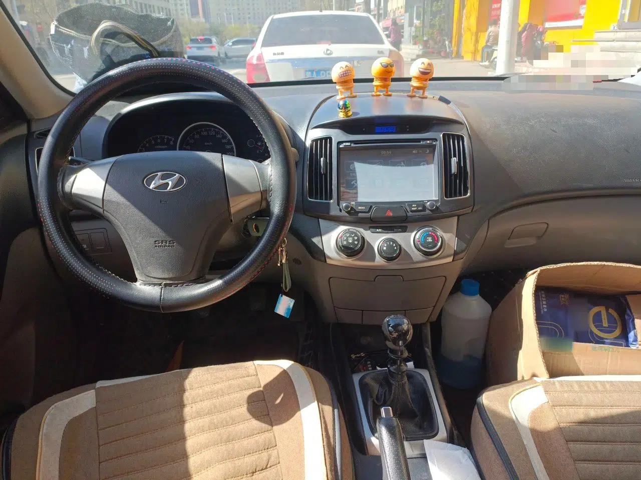Hyundai Celesta 2011 1.6L Manual Luxury Model — миниатюра 10