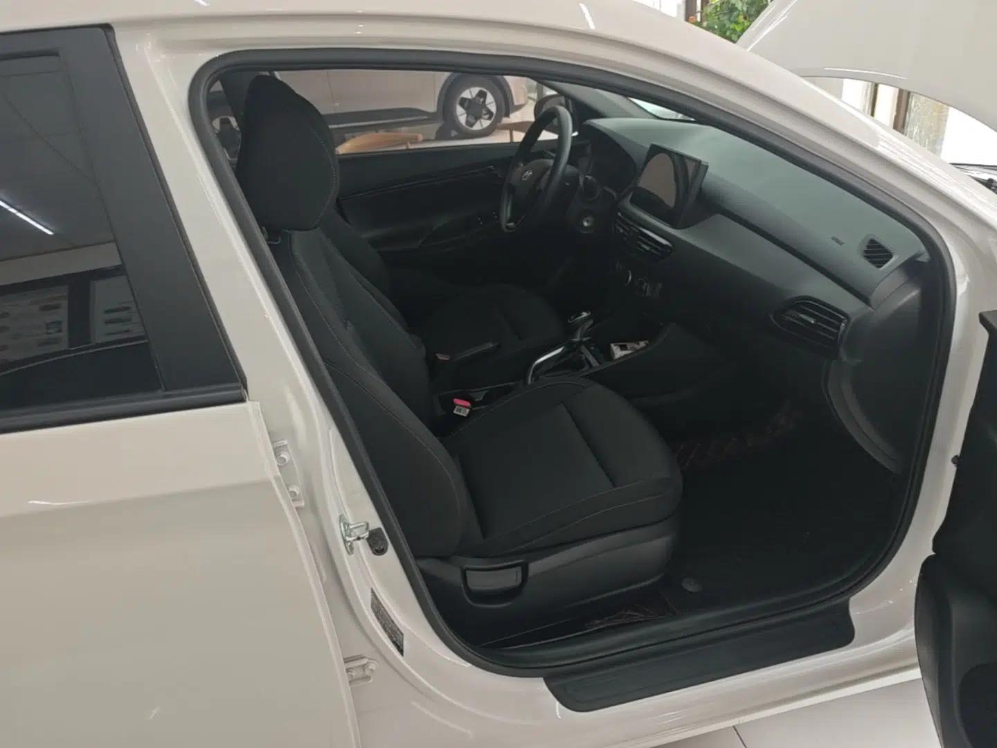 Hyundai Celesta 2020 1.6L Automatic GL Enjoyable Edition — миниатюра 23
