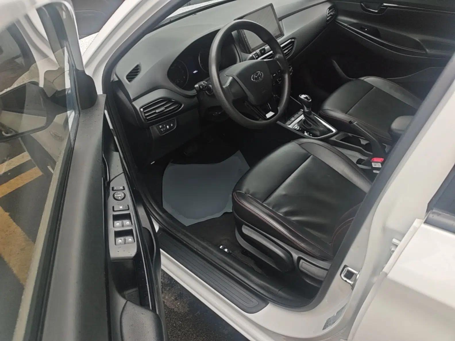 Hyundai Celesta 2020 1.6L Automatic GL Enjoyable Edition — миниатюра 19