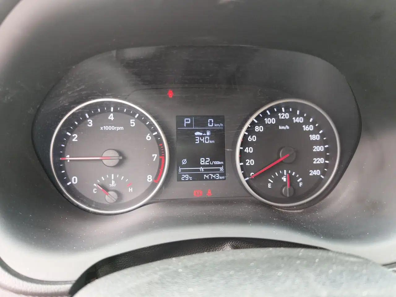 Hyundai Celesta 2018 1.6L Automatic GL Enjoyment Edition China VI compliant — миниатюра 12