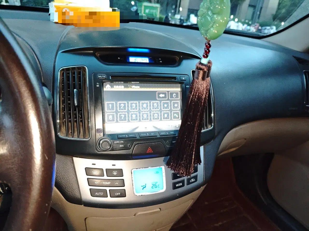 Hyundai Celesta 2011 1.6L Automatic Luxury Version — миниатюра 14