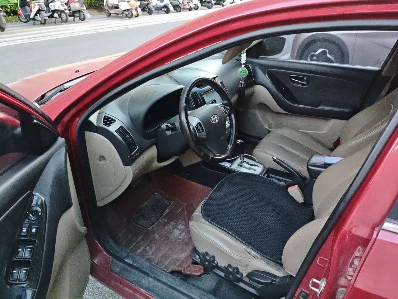 Hyundai Celesta 2011 1.6L Automatic Luxury Version — миниатюра 17