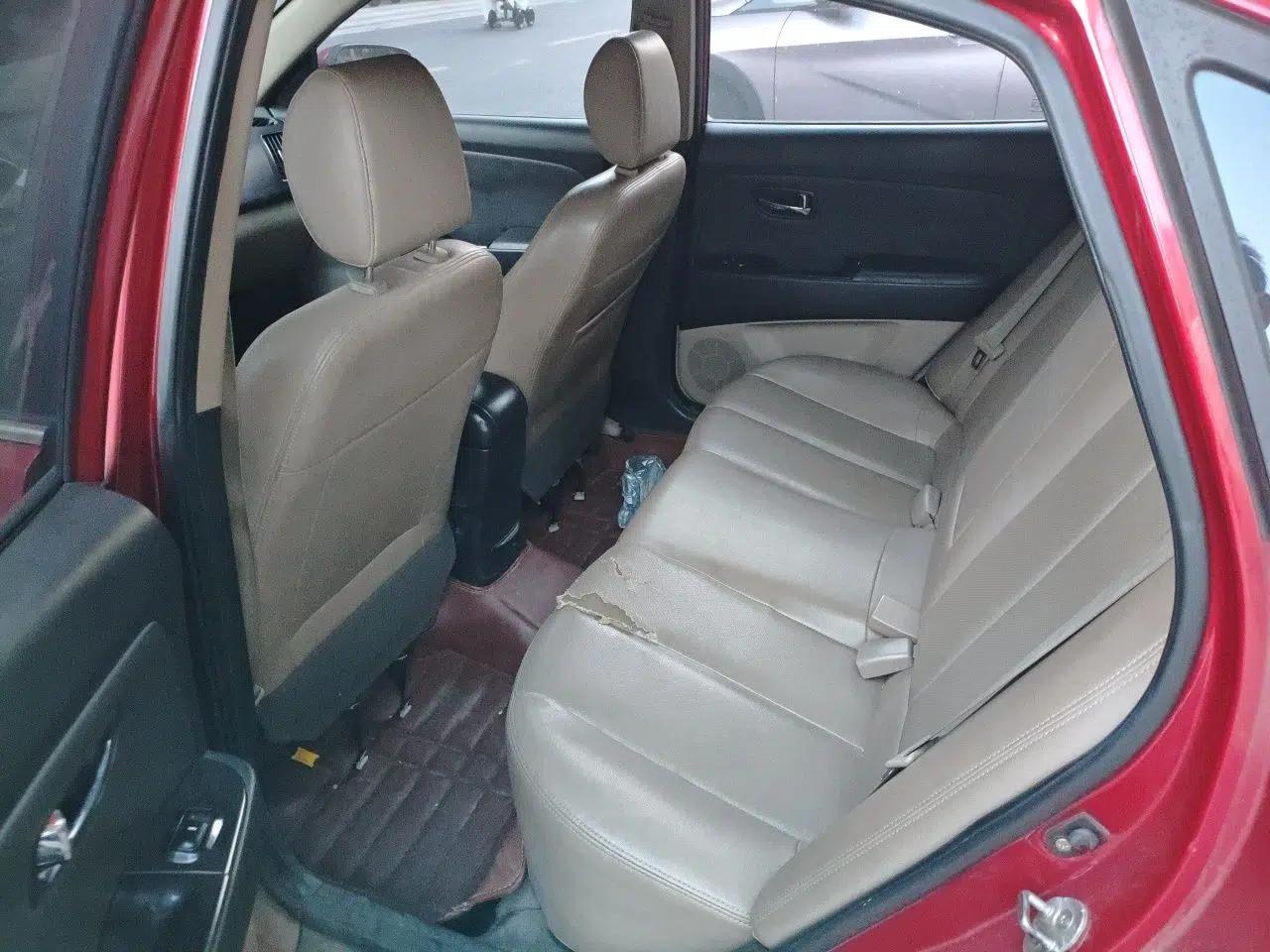 Hyundai Celesta 2011 1.6L Automatic Luxury Version — миниатюра 18