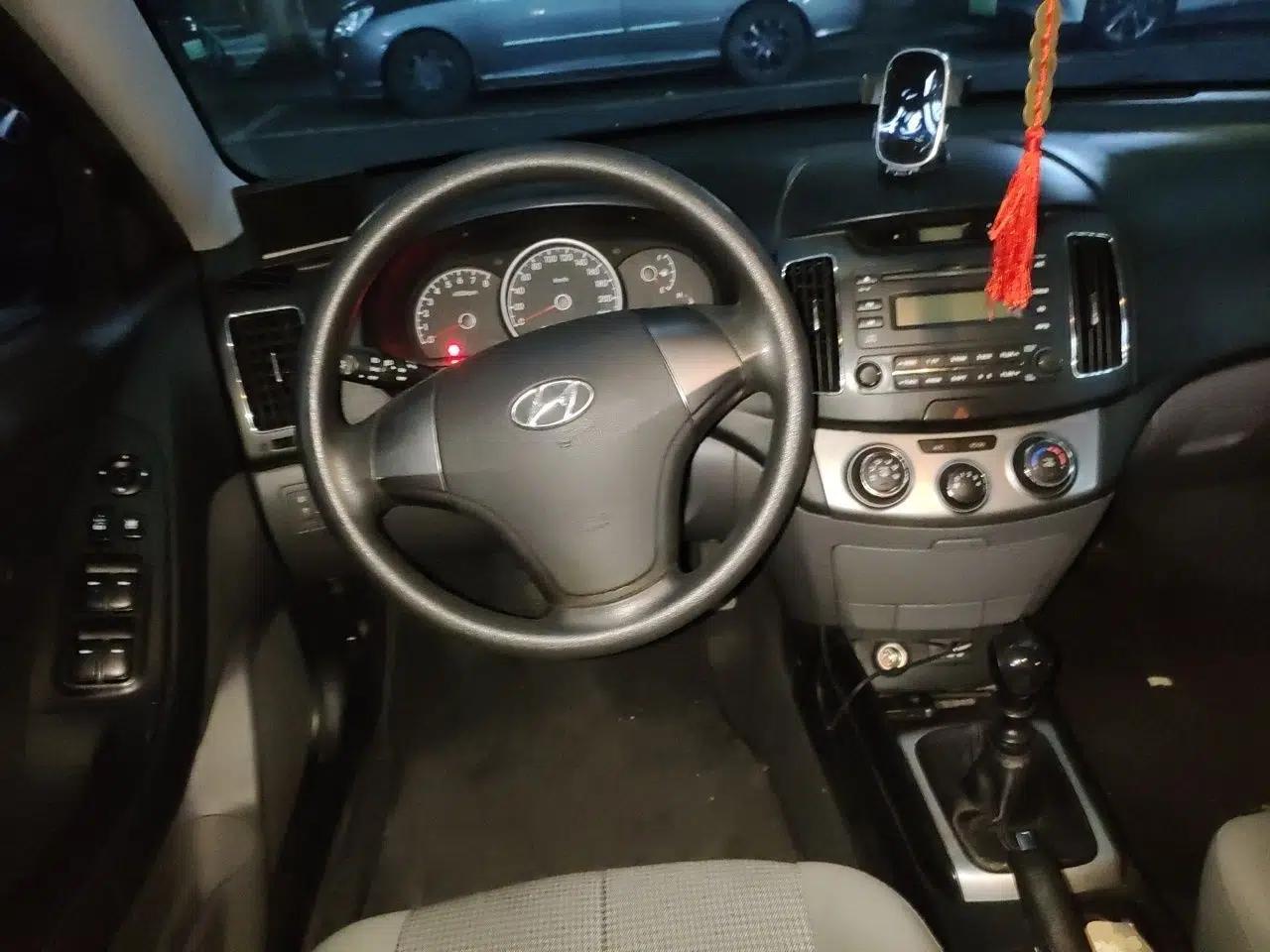 Hyundai Celesta 2011 1.6L Manual Comfort Edition — миниатюра 11
