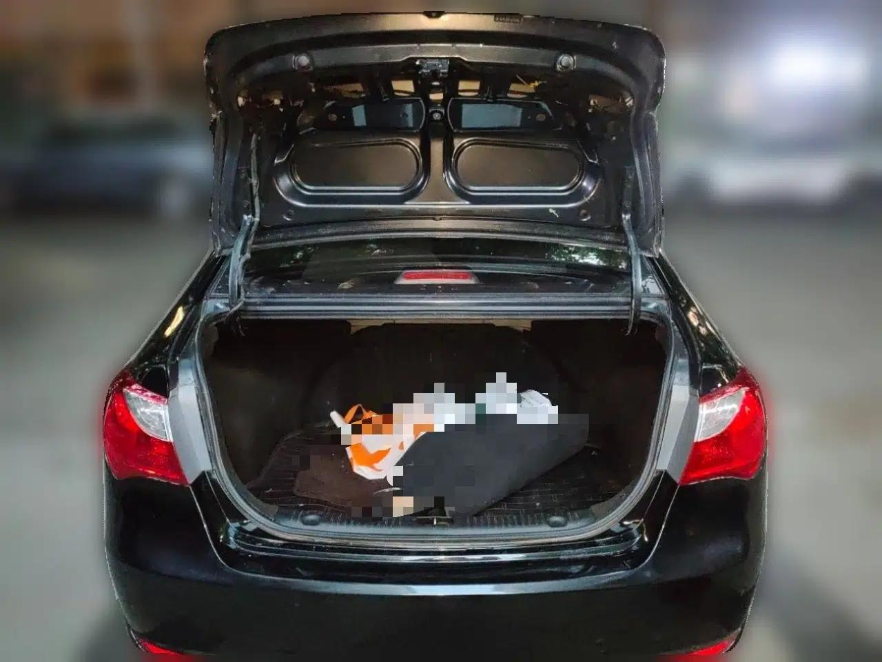 Hyundai Celesta 2011 1.6L Manual Comfort Edition — миниатюра 20