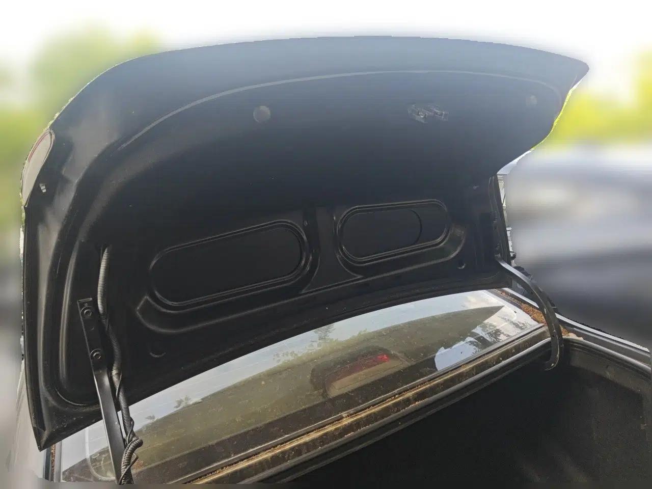 Hyundai Celesta 2011 1.6L Automatic Top-Tier Version — миниатюра 20