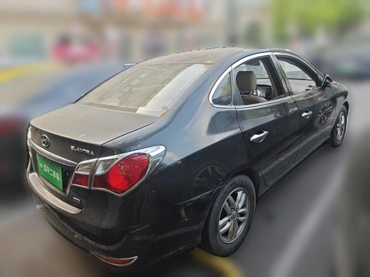 Hyundai Celesta 2011 1.6L Automatic Top-Tier Version — миниатюра 6