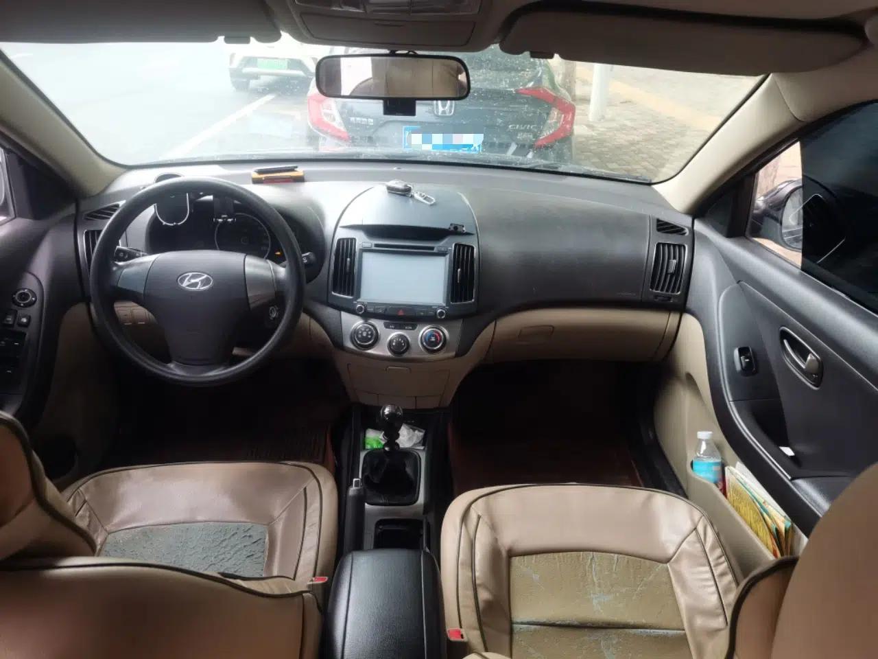 Hyundai Celesta 2011 1.6L Manual Comfort Edition — миниатюра 10