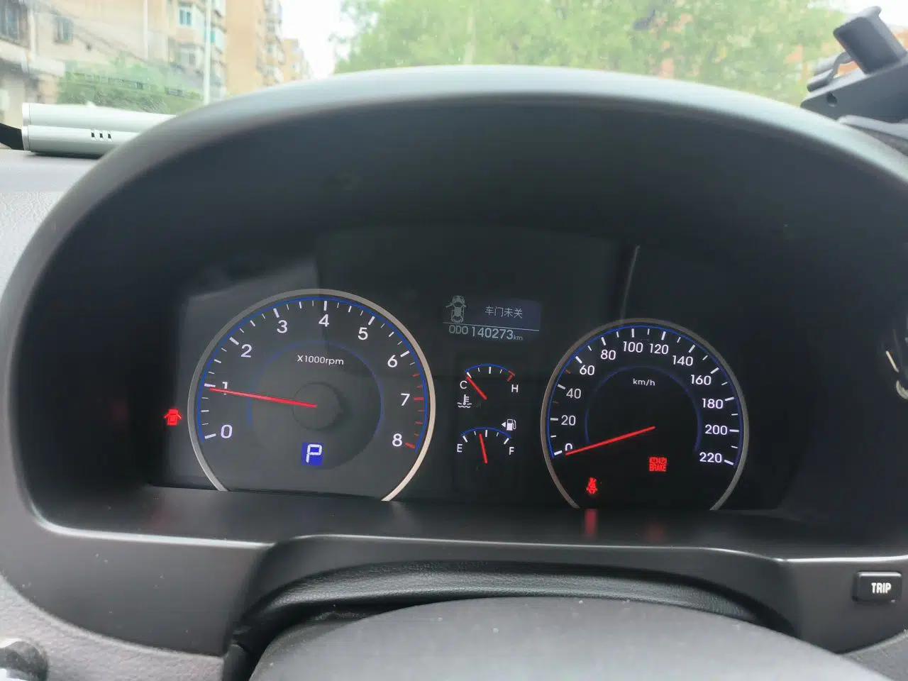 Hyundai Celesta 2011 1.6L Automatic Luxury Version — миниатюра 12