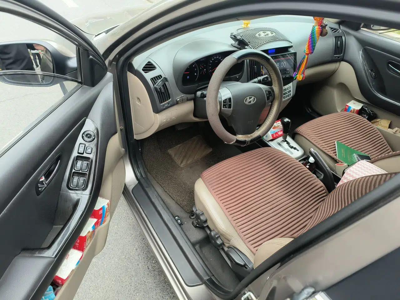Hyundai Celesta 2011 1.6L Automatic Luxury Version — миниатюра 17